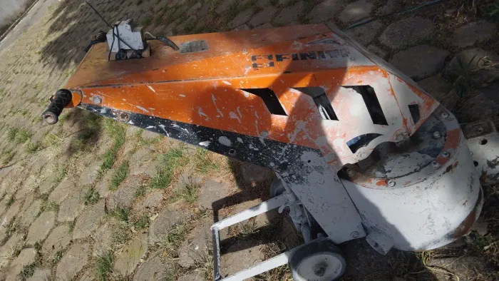 A VENDO MÁQUINA  PO FINITI TURBO TRIFÁSICO C/MOTOR DE 10CV.  NA ARNIQUEIRAS ÁGUA CLARAS 