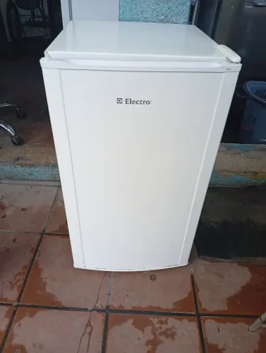 Frigobar Eletrolux