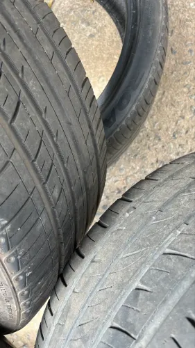 Pneus 245/35 20