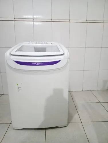 Maquina lavar eletrolux 15 kg funcionando
