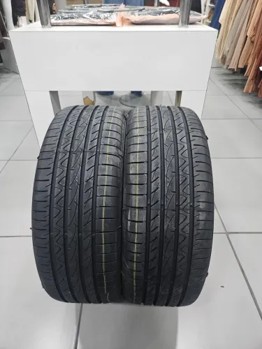 Pneus CONTINENTAL 205 55 R16 NOVOS, 1 é 500 so 2 (o par) 900