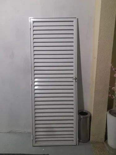 Porta de aluminio branco