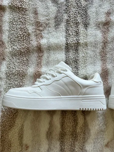 Tenis Branco Couro Pull&Bear / Comprado em Portugal 42