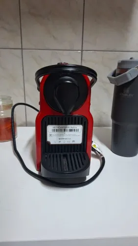 CAFETEIRA NESPRESSO C40