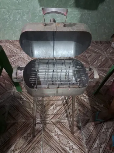 Vendo Churrasqueira seminova em ITAREMA-CE