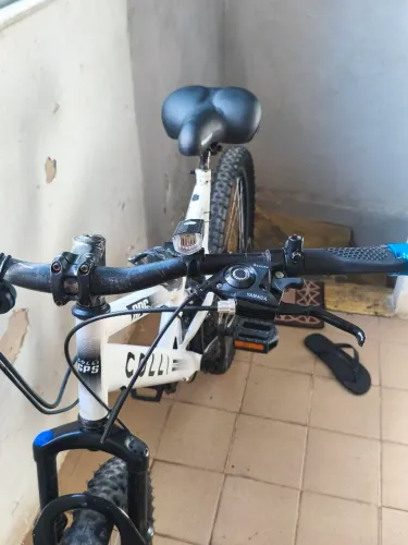 Bicicleta colli aro 26 toda arrumada
