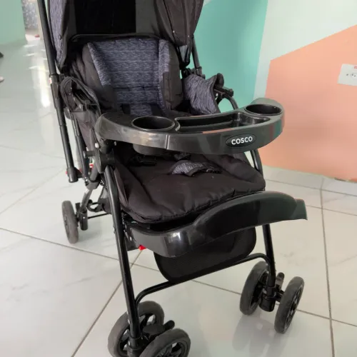Carrinho de bebê Cosco
