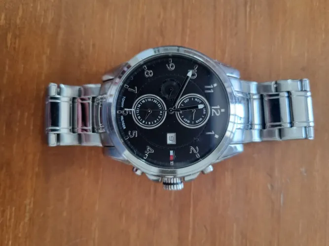 RELÓGIO TOMMY HILFIGER ORIGINAL 44 MM COM FRETE GRÁTIS PARA QUALQUER REGIÃO 