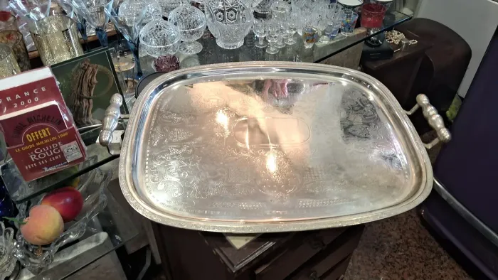 Belíssima Bandeja de Prata 90 medidas 57x42 com a alça