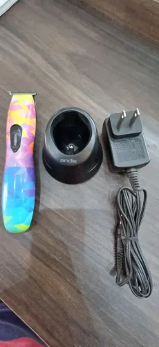 Maquina de acabamento da andis, slin line!!! Acompanha, carregador completo original