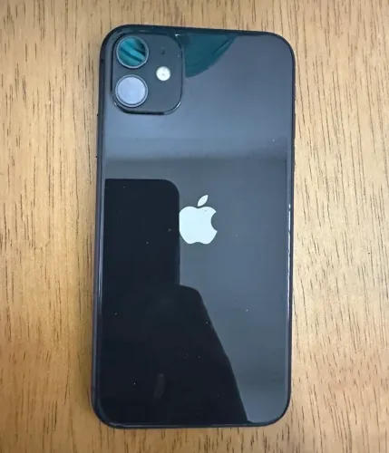 iPhone 11 64gb c/ cx e carregador