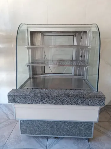 Vendo um vitrine