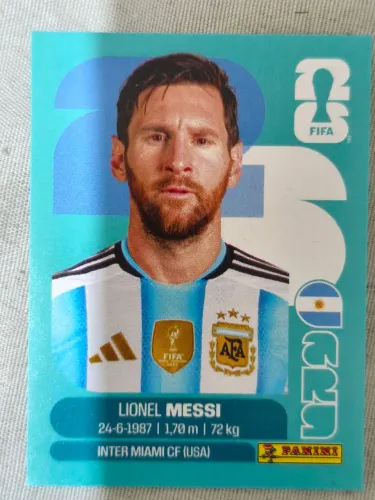 Vendo figurinha do Messi e tenho um monte pra trocar