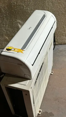 Vende-se uma central de ar 12.000 BT em bom estado