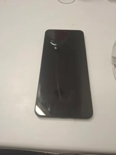 Redmi 14C acompanha carregador