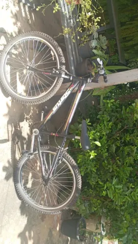 Vendo bicicleta seminova pequena