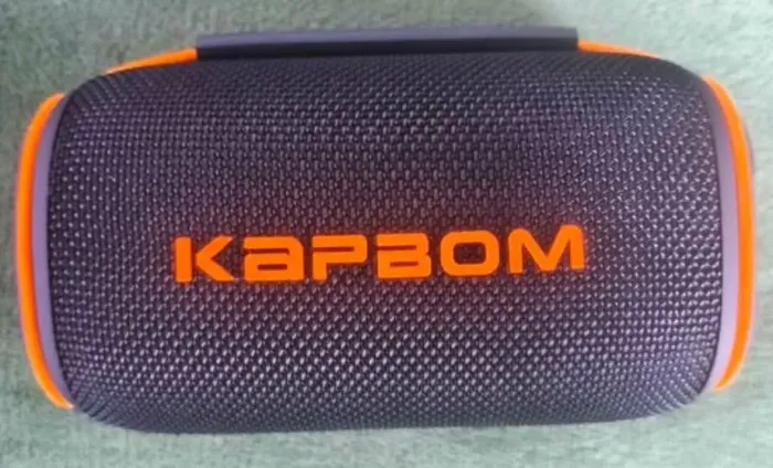 Caixa de som RGB KAPBOM