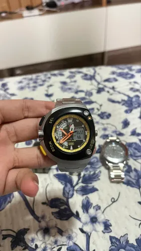 Vendo relógios ou troco