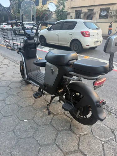 Bicicleta elétrica Bee S1