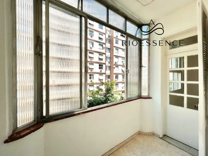 Apartamento de 1 quarto para aluguel em Copacabana, a 100 m da praia