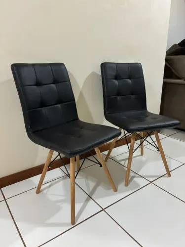 Cadeiras Estilo Eames Slim Wood Estofadas Pretas - Seminovas