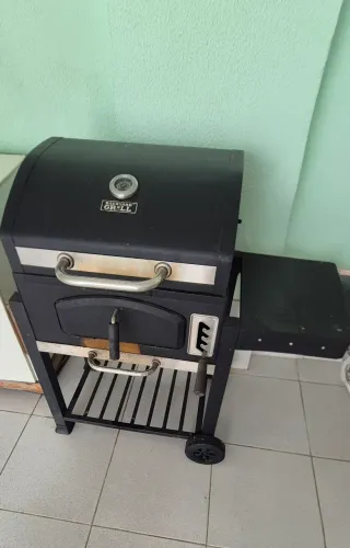 Churrasqueira Americana a Bafo Backyard Grill (a carvão)