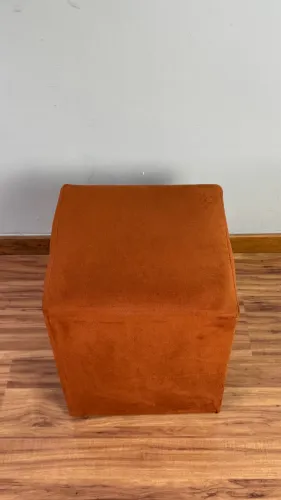 Puff suede novo (baixei pra vender logo! Preço mínimo)
