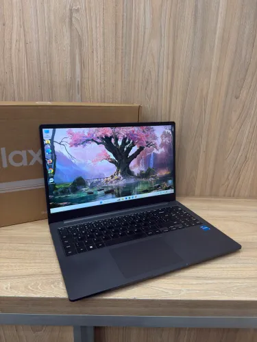 Samsung GALAXY BOOK 2 i5 12ª GERAÇÃO 20GB DE RAM