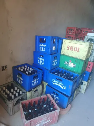Caixa de cerveja e refrigerante