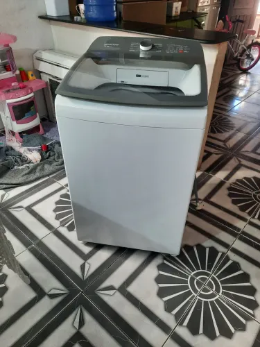 Maquina de lavar roupas