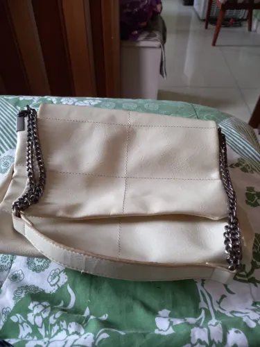 Bolsa feminina de couro 