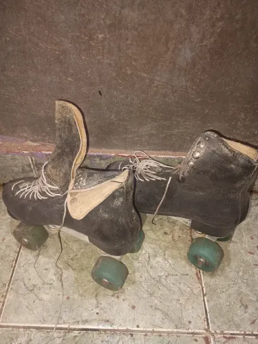 Patins antigo numero 38