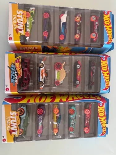 Pack 5 carrinhos Hotwheels ?leia a descrição!?