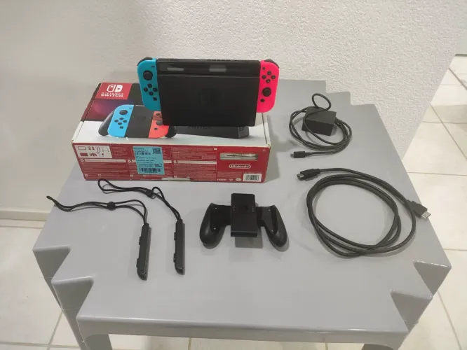 Nintendo Switch V1 Desbloqueado - Estado Excelente + Vários Jogos + Completo