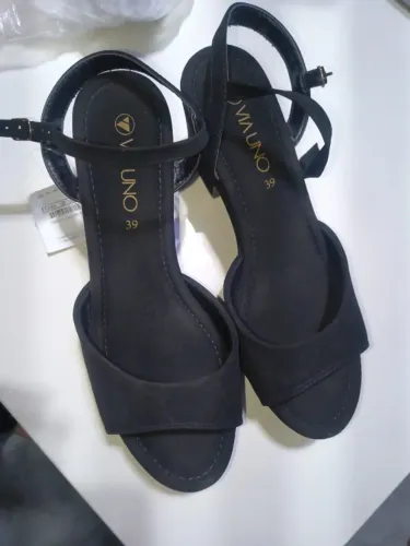 Calçado feminino novo