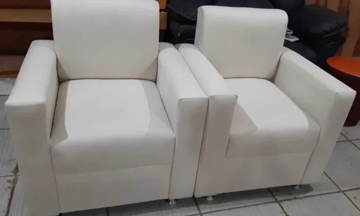 POLTRONA COURINO com puf 