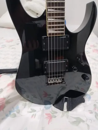 Guitarra Ibanez+Amplificador e corda
