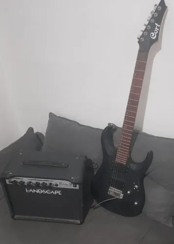 Kit Guitarra Cort X Series + Amp Landscape Predator 20W - R$ 1.350