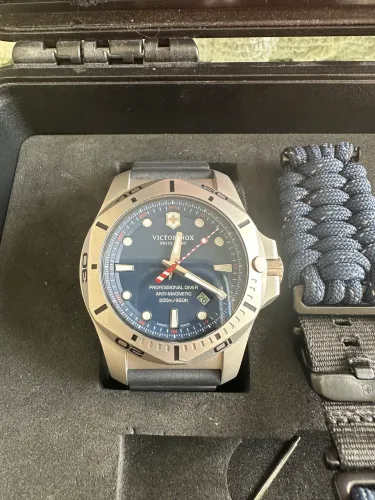 Victorinox diver ref 241843 oportunidade