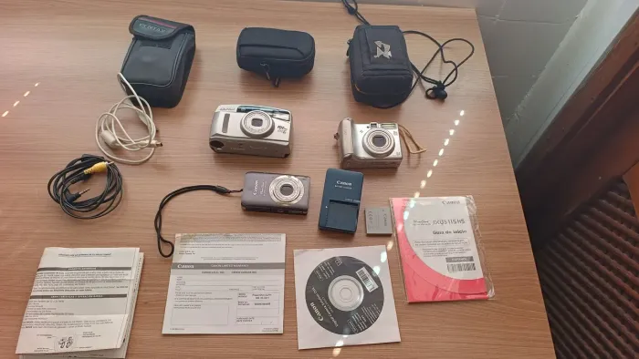 Lote de máquinas fotográficas ( Léia a descrição )