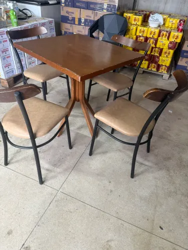 Cadeiras e mesas, bar, lanchonete pizzaria 