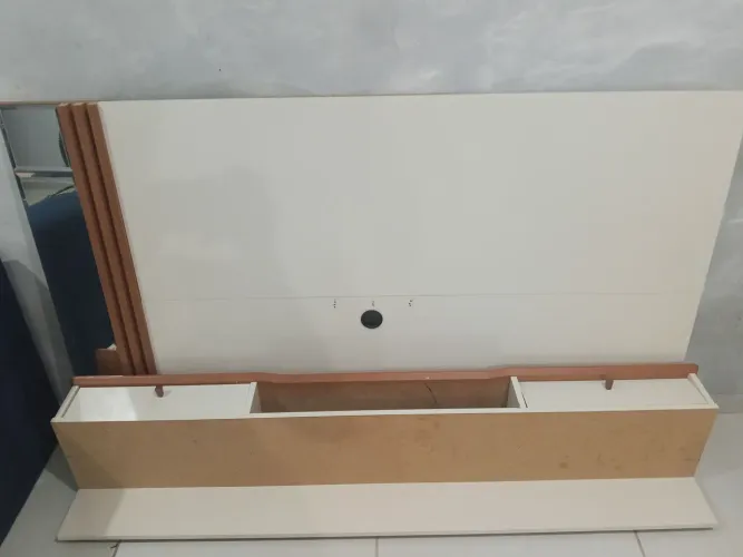 Painel com bancada 
