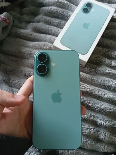 Vendo iphone 16 128GB