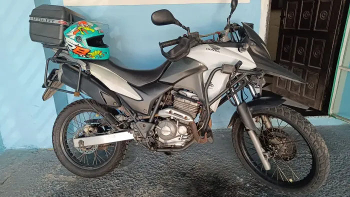 Vendo XRE 300 R$ 16.000