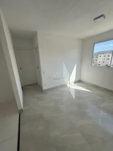 Apartamento à venda em Goiânia, Goiá, com 2 quartos, com 42 m², Condomínio Morada Goiá 1