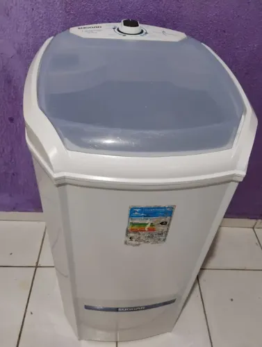 Tanquinho semi-novo