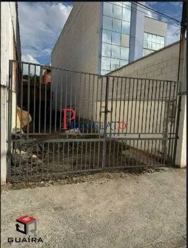 T-9557 Terreno na Rua Príncipe Humberto