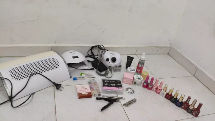 Vendo produtos de unhas