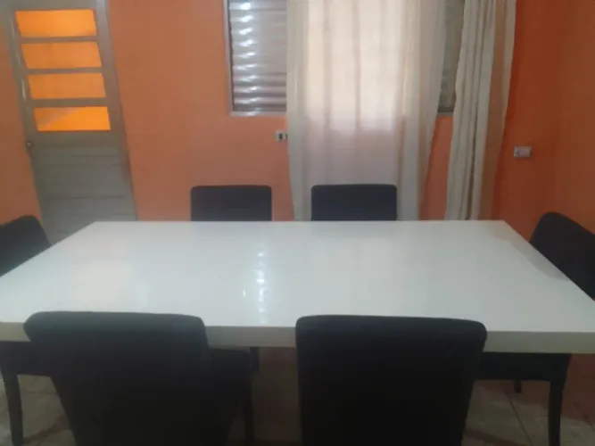 Mesa com 6 cadeiras
