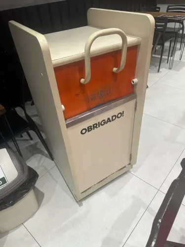 Lixeira para restaurante